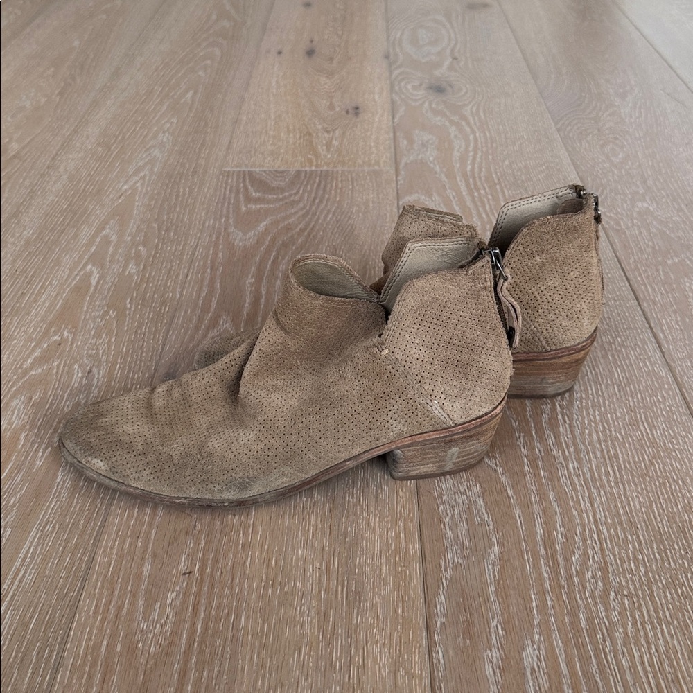 Dolce Vita Tan Suede Ankle Boots